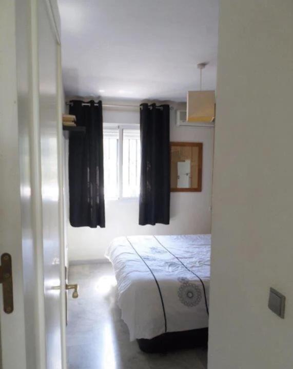 Modern 2 Bedroom Penthouse With Huge Private Roof Terrace,free Parking And Free Wifi Apartamento Benalmádena